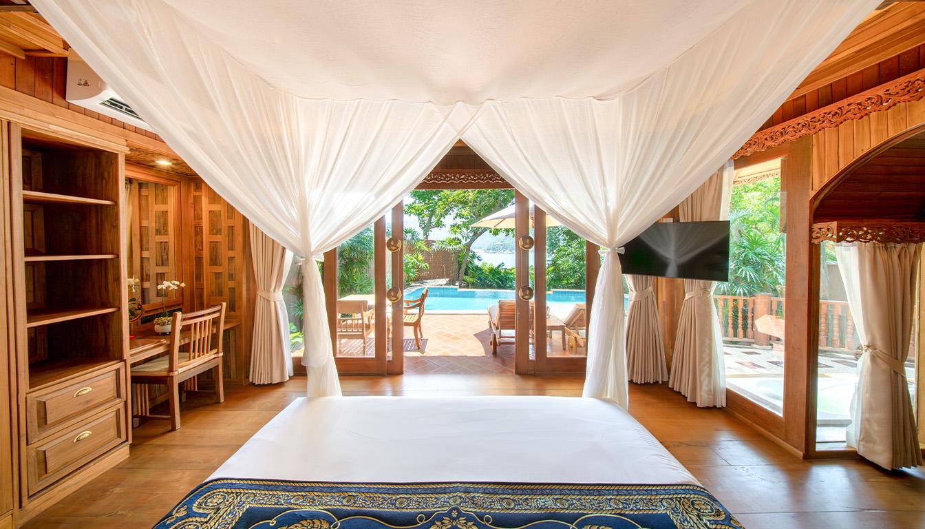 Pool, Villa, Queen Bed, Sea View