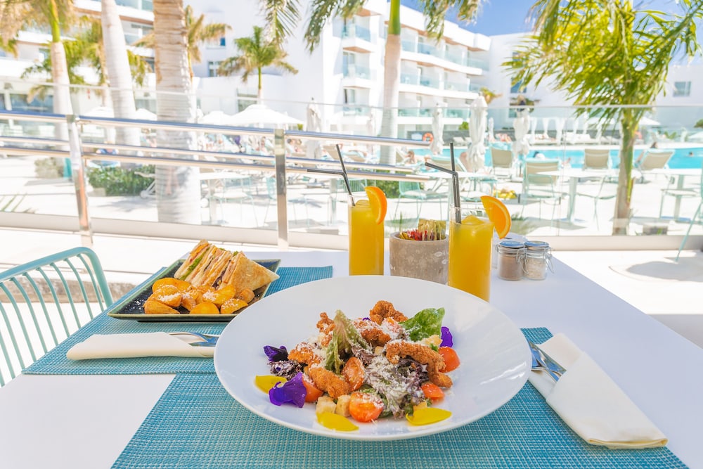 Hotel Lava Beach 44/56