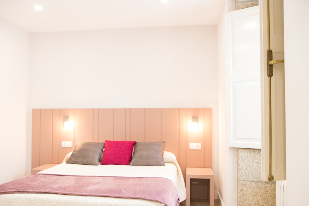 Linares Rooms Santiago 37/66