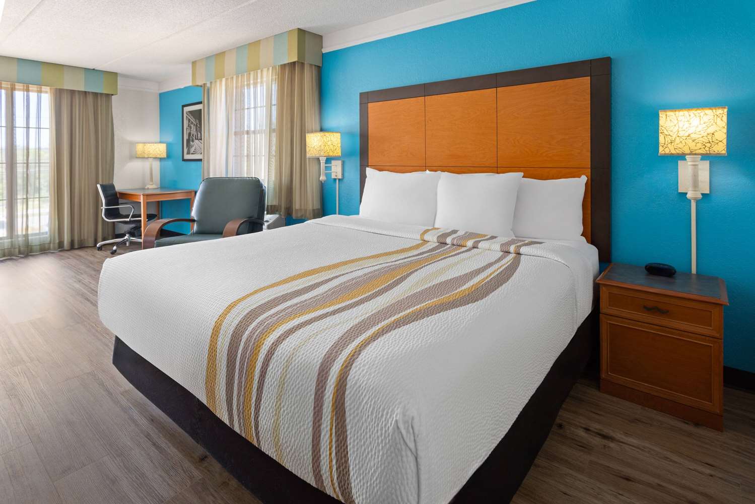 La Quinta Inn by Wyndham Pittsburgh Airport 9/36