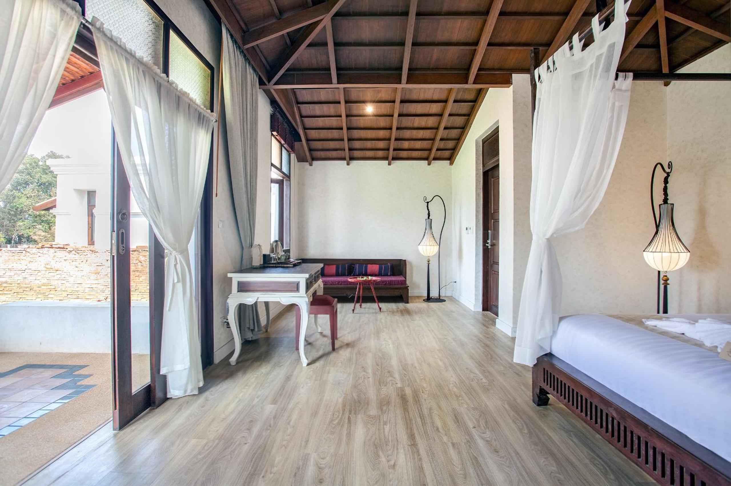 جناح بشرفة