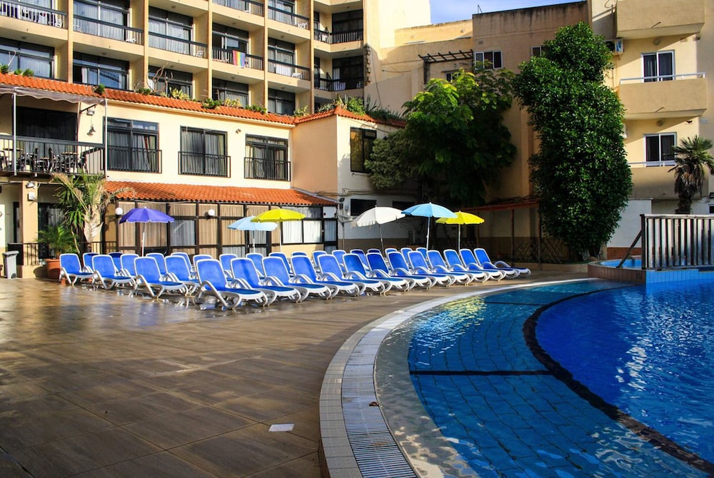 Canifor Hotel 41/44