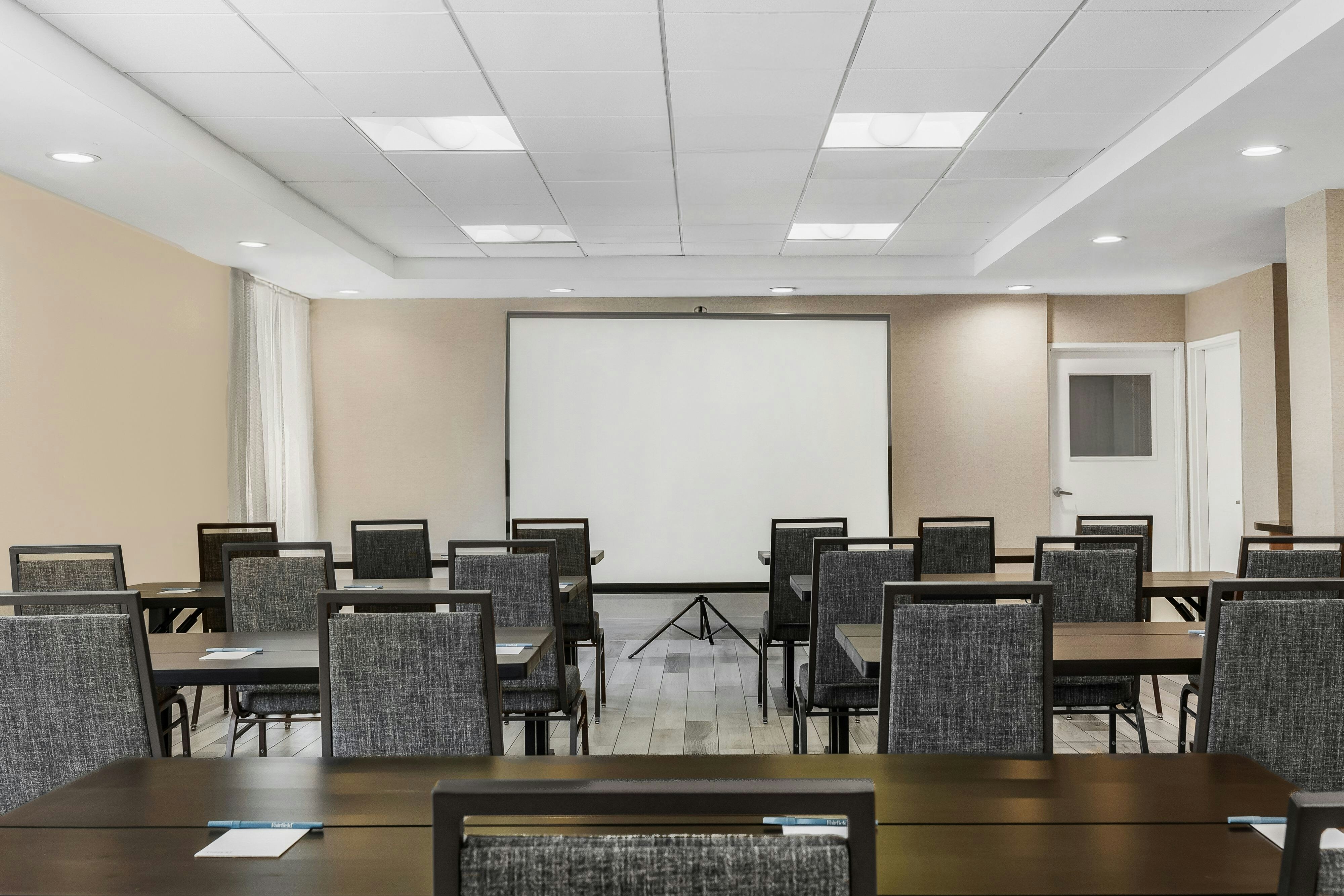 Fairfield Inn & Suites Anaheim North/ Buena Park 21/33