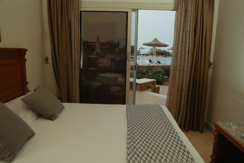 Silver Beach Redsea Resort - Adults Only 25/50