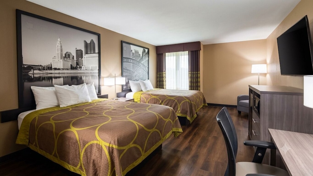 غرفة بسريرين كوين للمدخنين، Super 8 by Wyndham Harrison OH 4/6