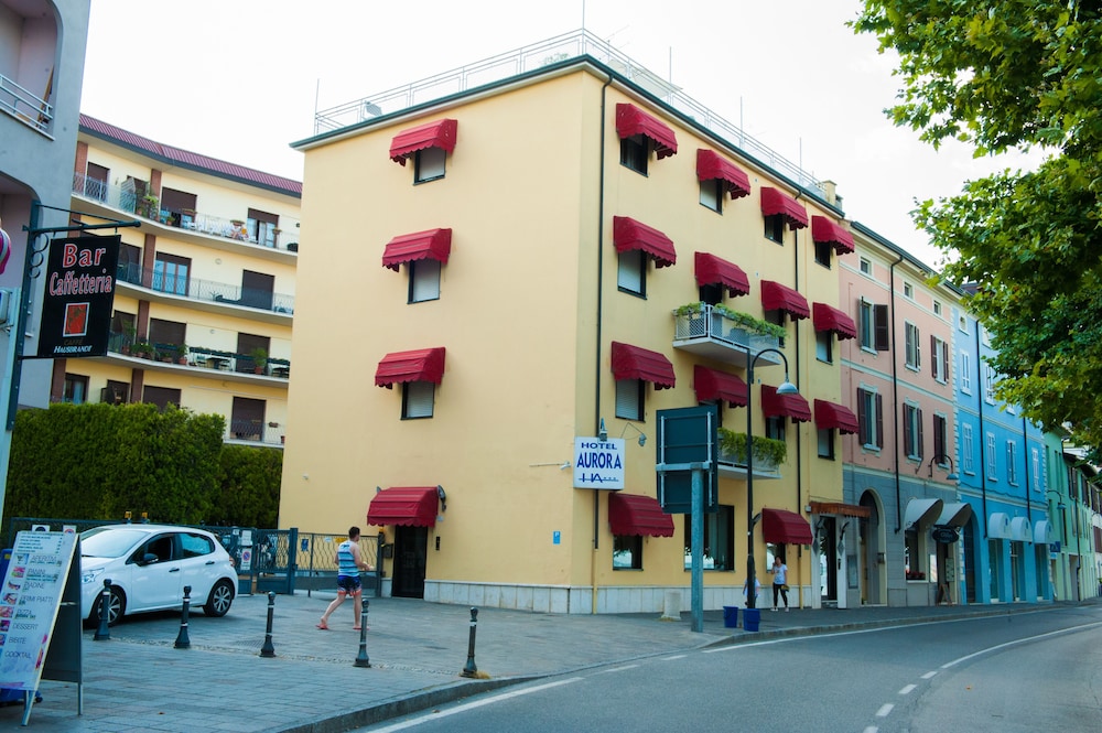 Hotel Aurora 5/74