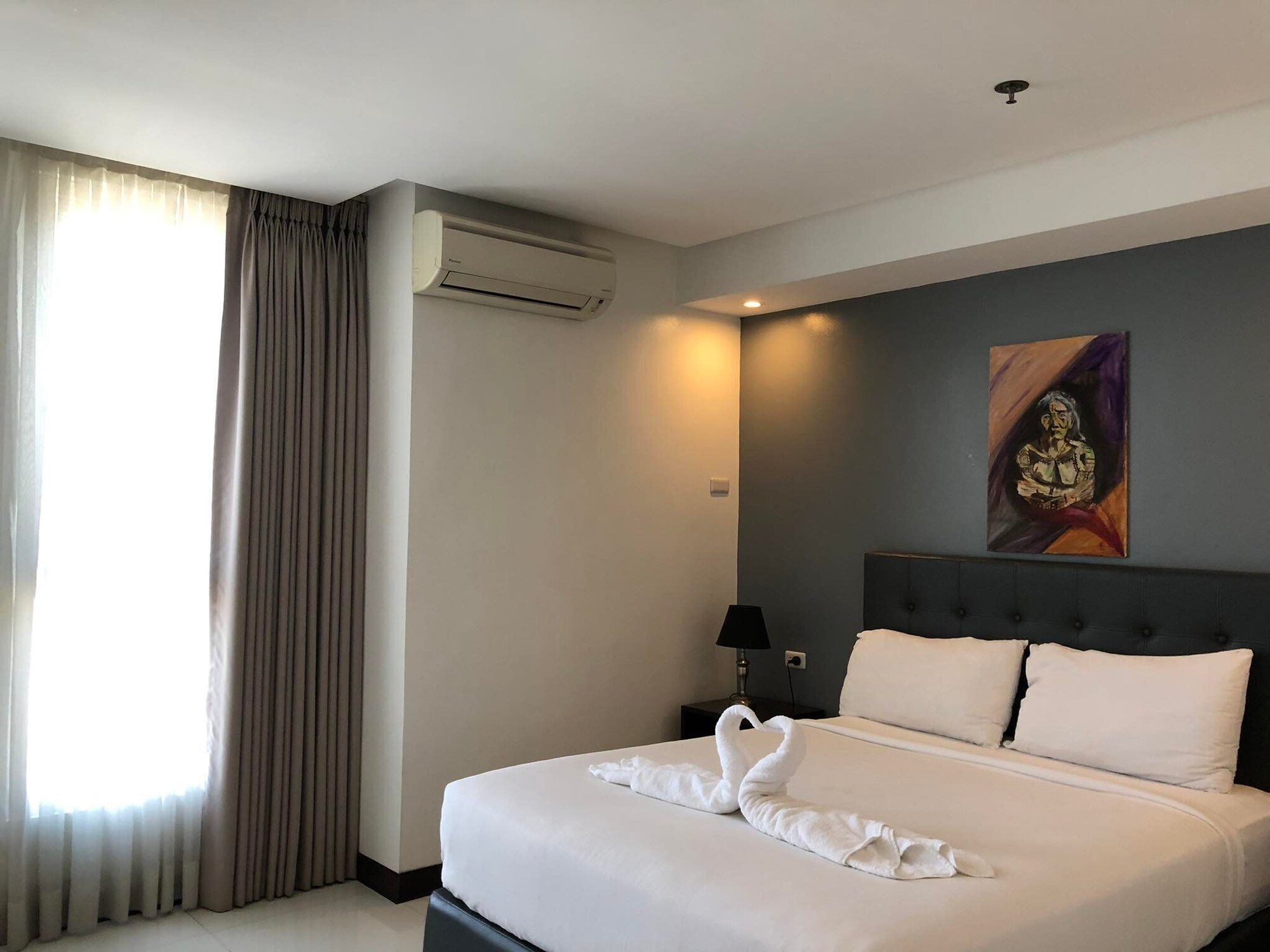 Cozy, Space, Standard, Queen Bed, City View
