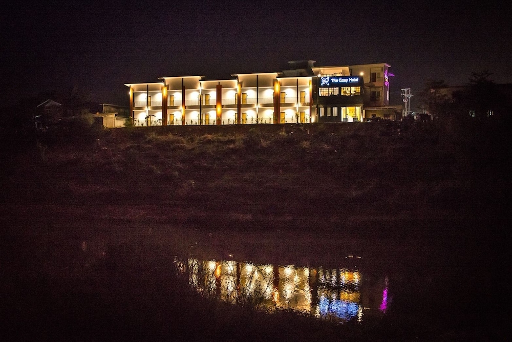 The Cozy Hotel 3/50