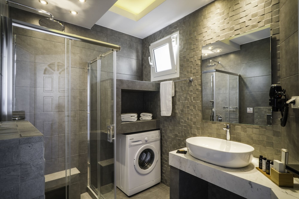 Talos Luxury Suites 49/50