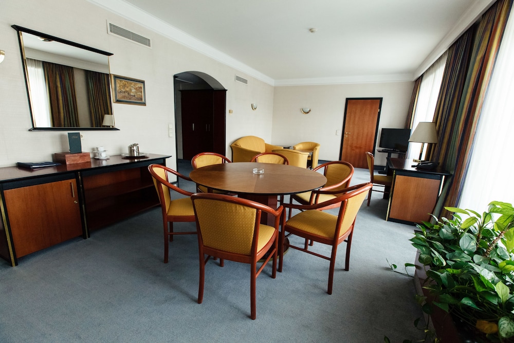 Rahat Palace Hotel 54/75