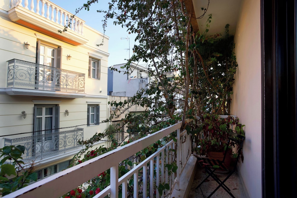Live In Athens Short Stay Apartments 2/50