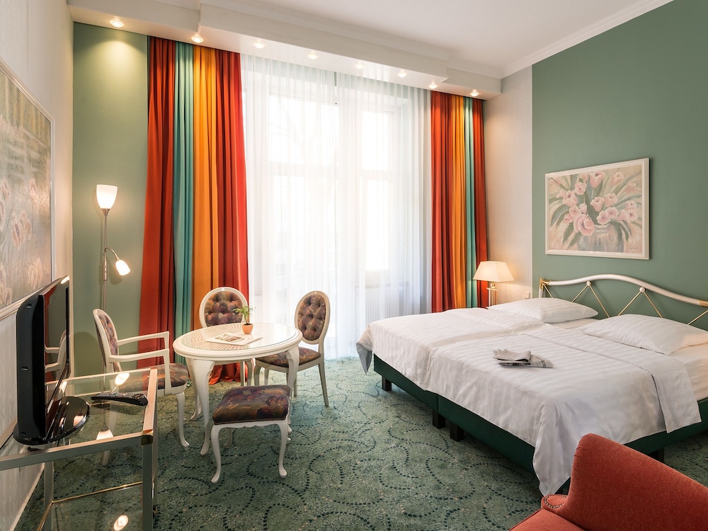 Hotel Palmenhof 45/68