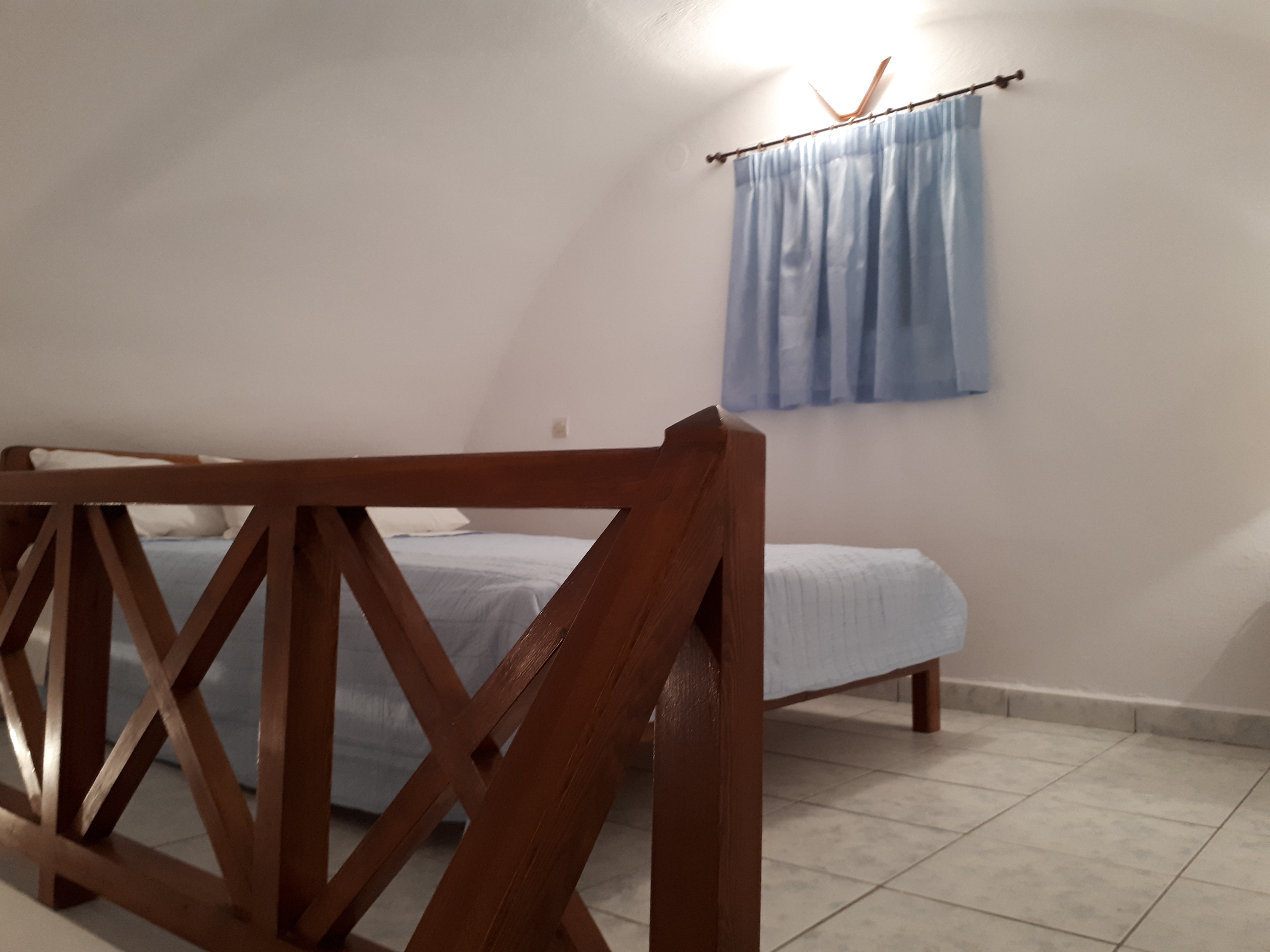 Paradisos Oia 7/36