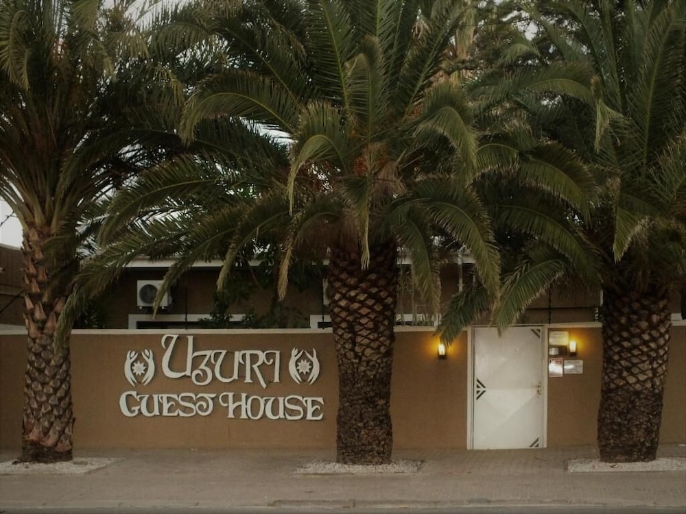 Uzuri Guesthouse 2/47