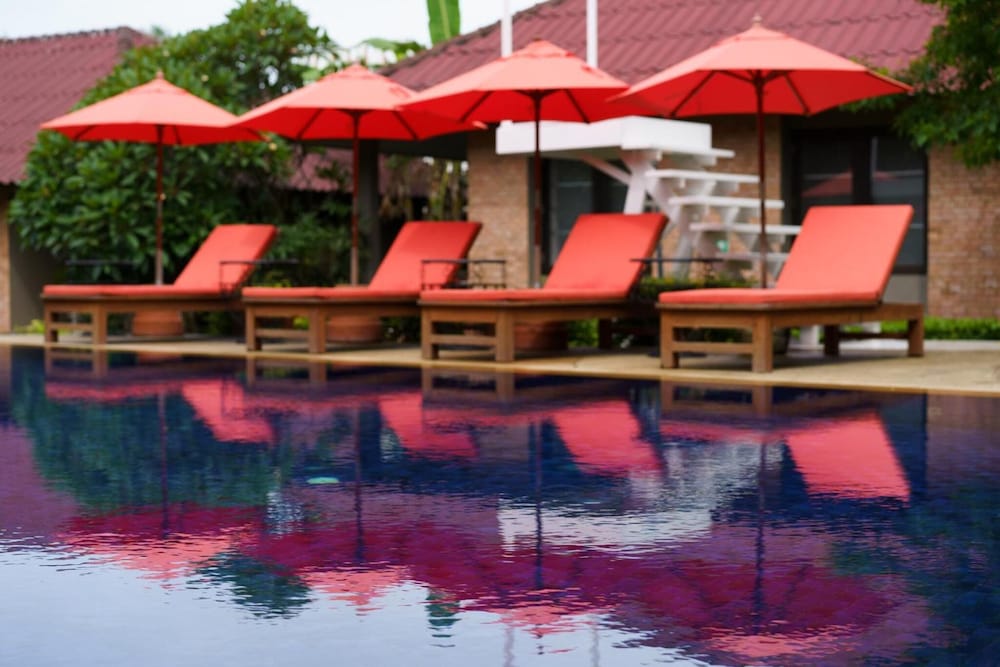 Floraville Phuket Resort 4/67
