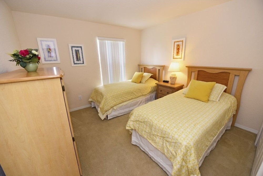High Grove Homes 13/50