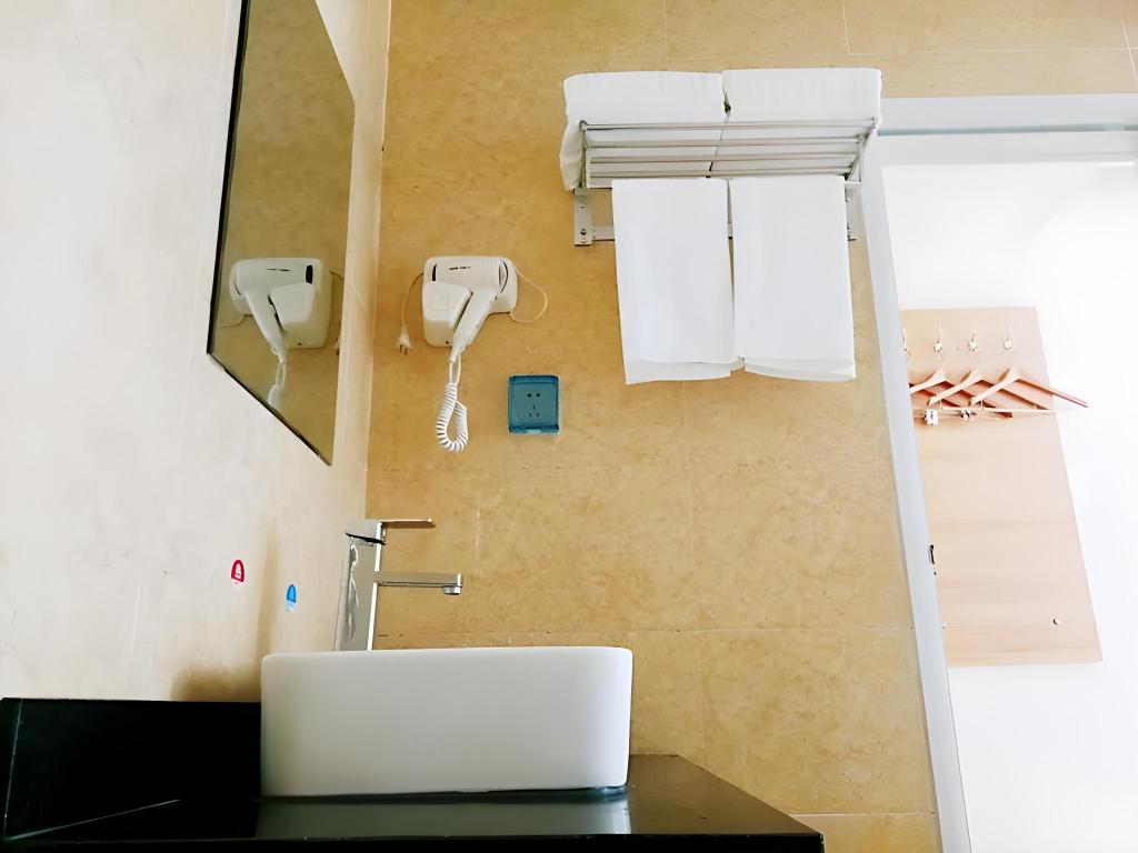 Thank Inn Hotel Hebei Zhangjiakou Wanquan County Kongjiazhuang Bus Station 25/29