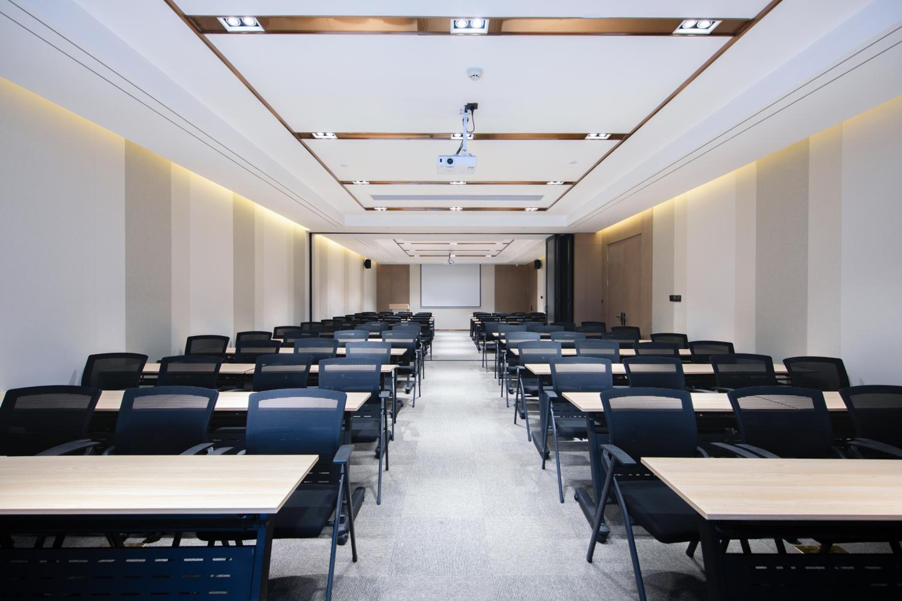 Atour Hotel Wuhan International Plaza Jiefang Avenue Tongji Medical College 32/38