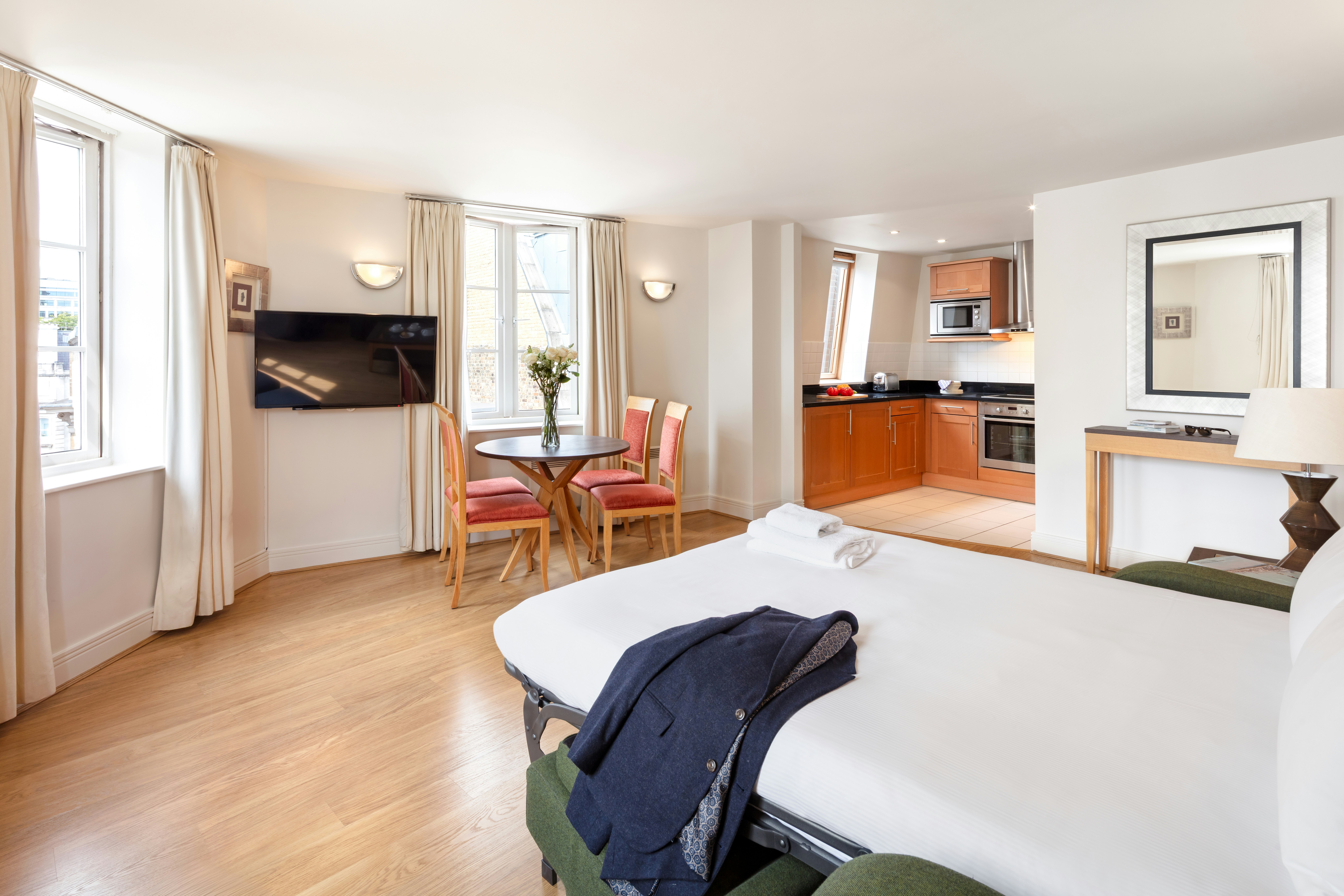 Marlin Apartments Queen Street St Paul's 10/41