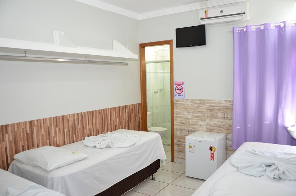 Hotel Cerrado 3/21