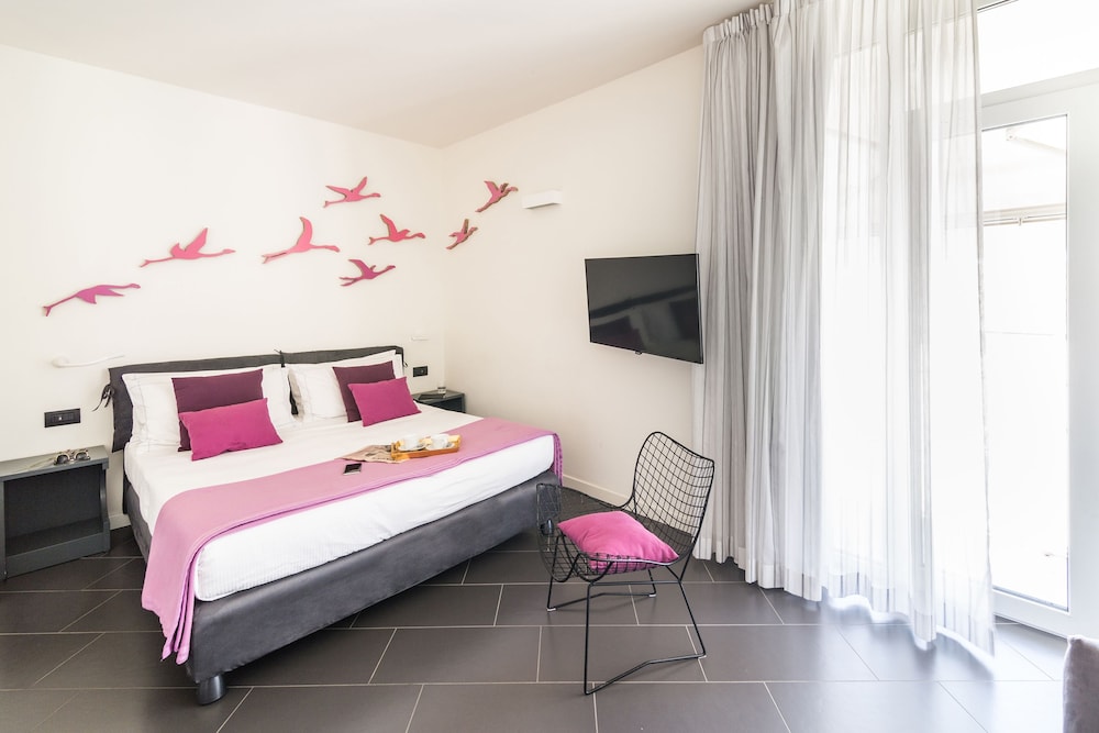 Foyer Boutique Hotel 7/45