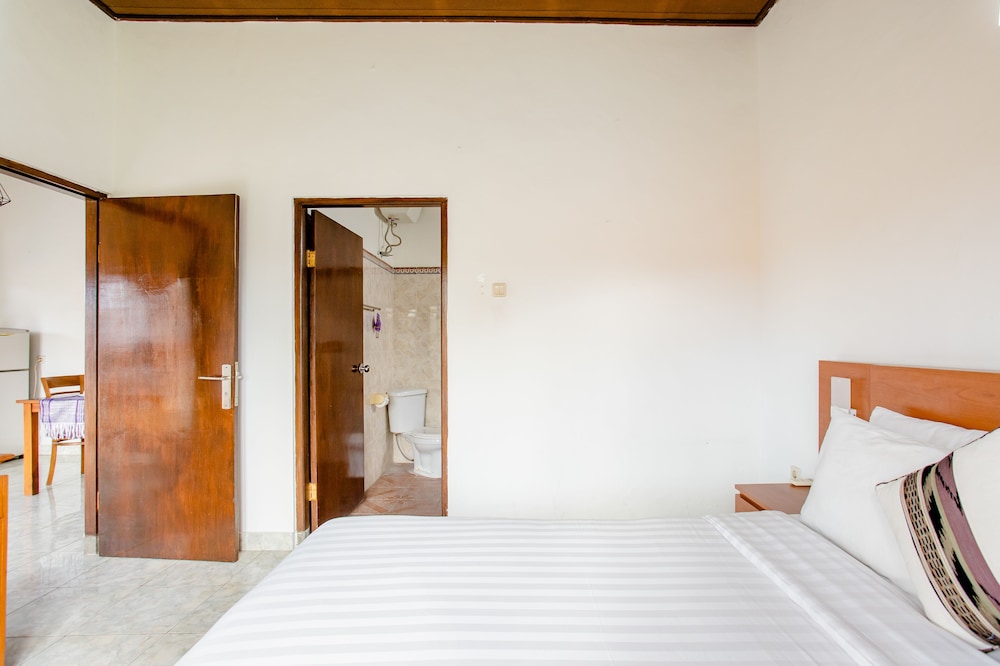 Rumah Akira Seminyak 8/23