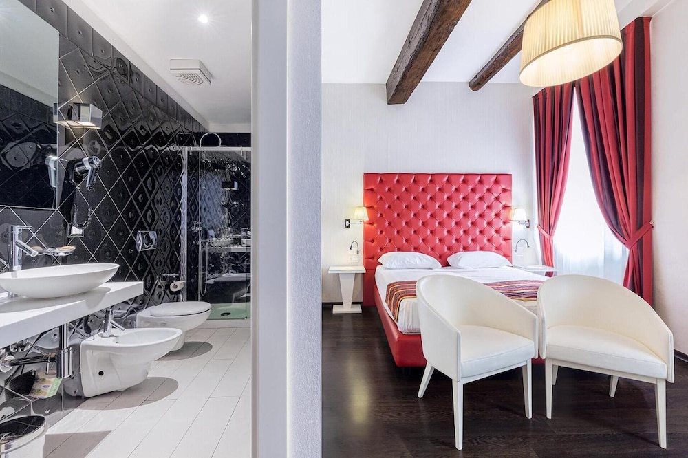 Hotel Nazionale 58/58