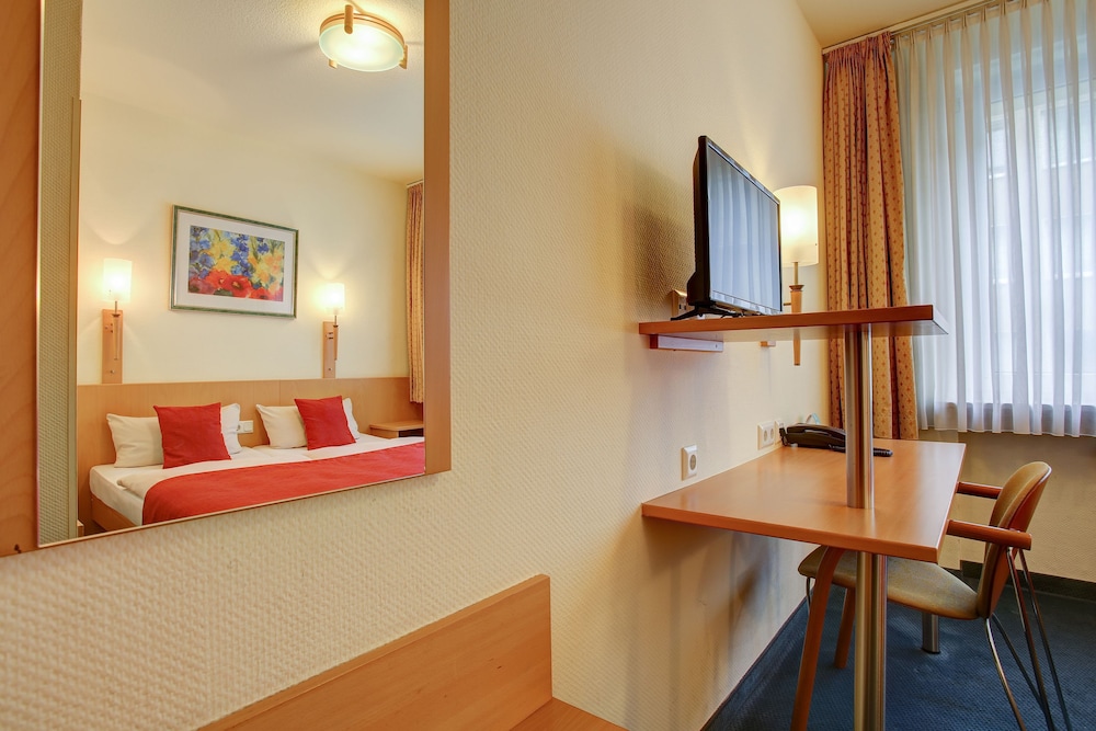 Trip Inn Hotel Conti 16/28