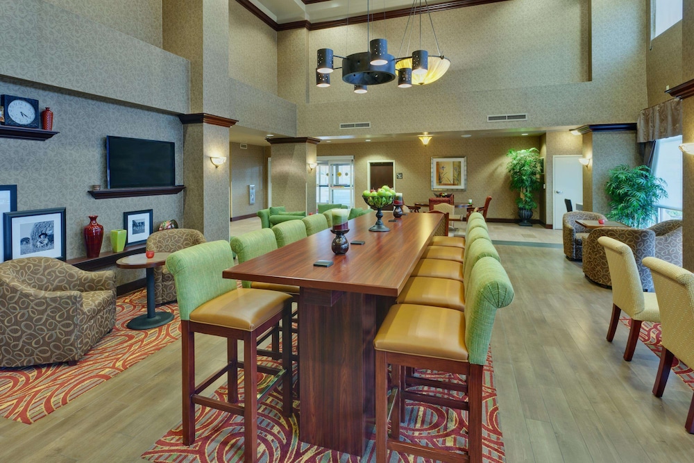 Hampton Inn & Suites Sacramento-Airport-Natomas 33/53