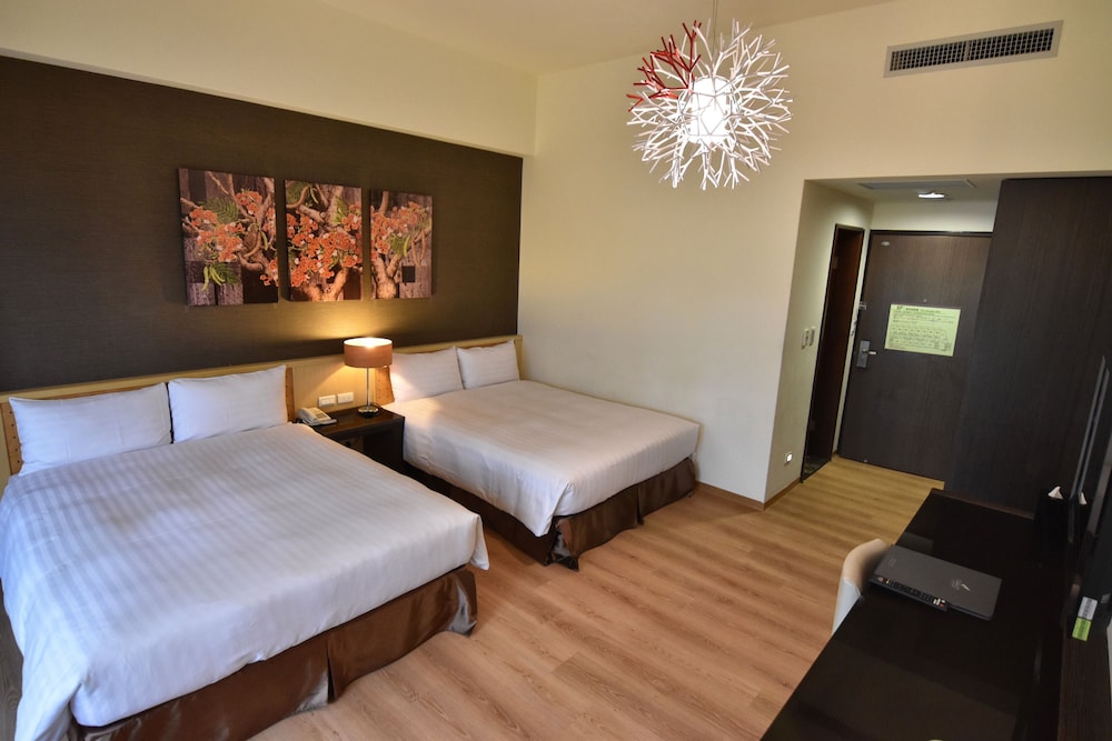Lealea Garden Hotels-Moon Lake 12/45