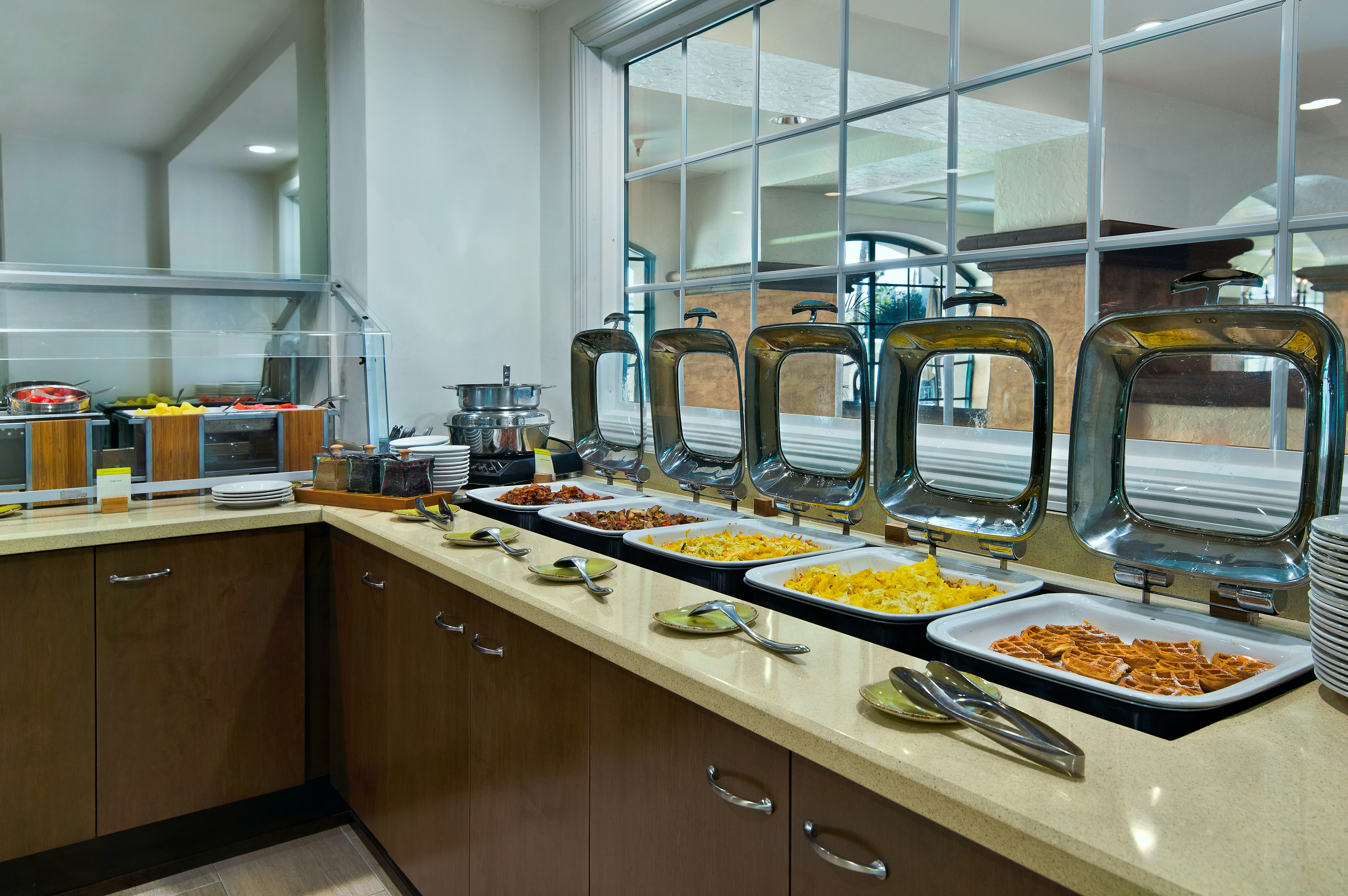 DOUBLETREE BY HILTON SAN PEDRO - PORT OF LOS ANGELES 44/65