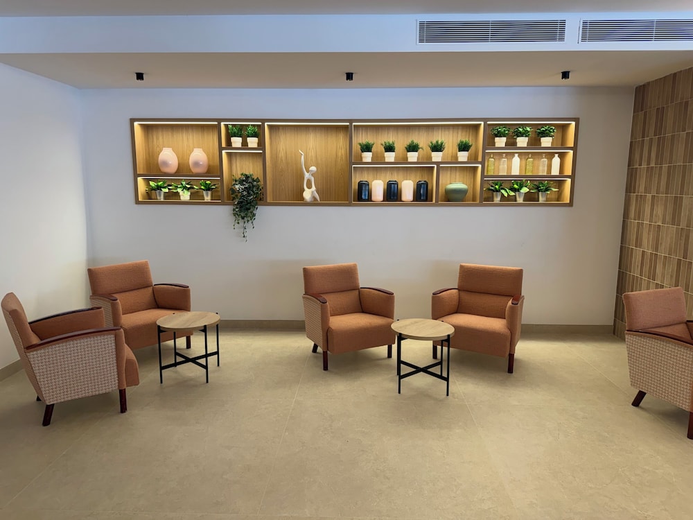 Aquasol Aparthotel 24/46