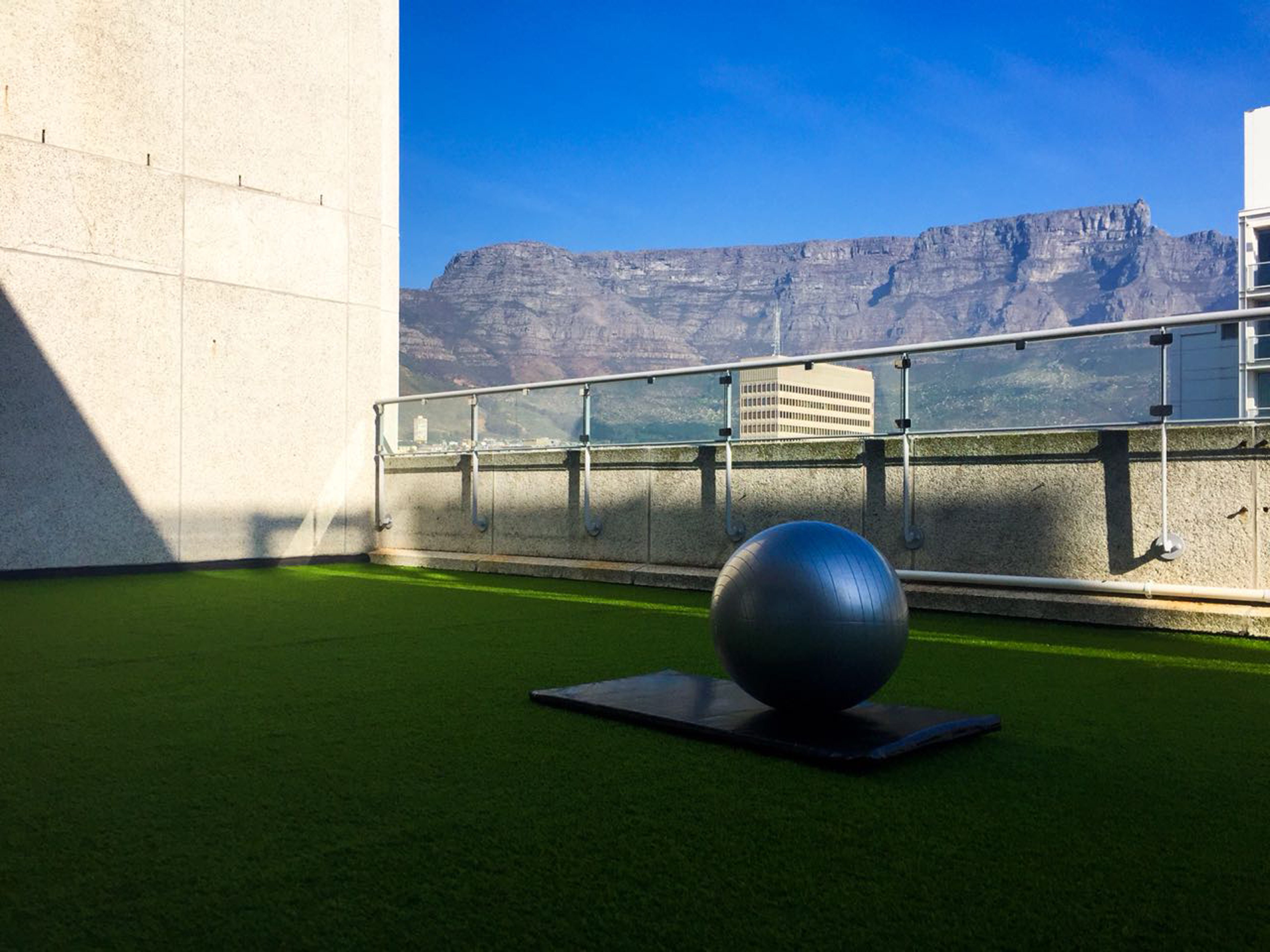 HOLIDAY INN EXPRESS CAPE TOWN CITY CENTRE 22/50