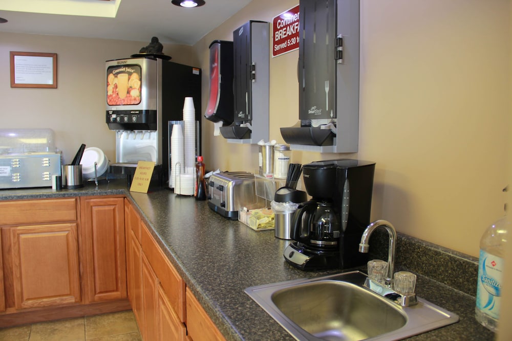 Relax Inn &amp; Suites 49/82