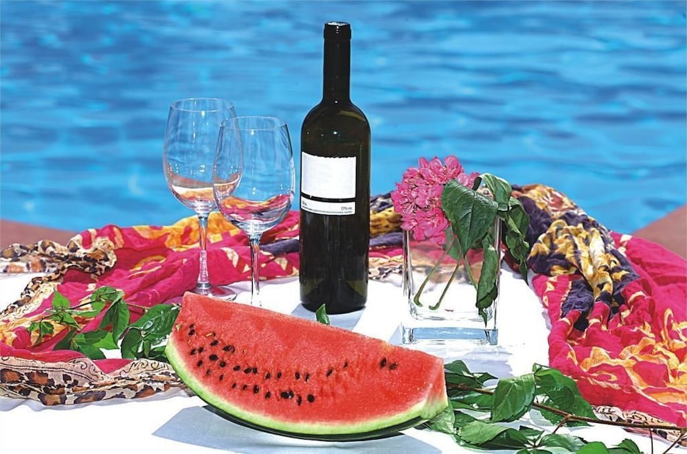 Assa Maris Beach Hotel 67/108