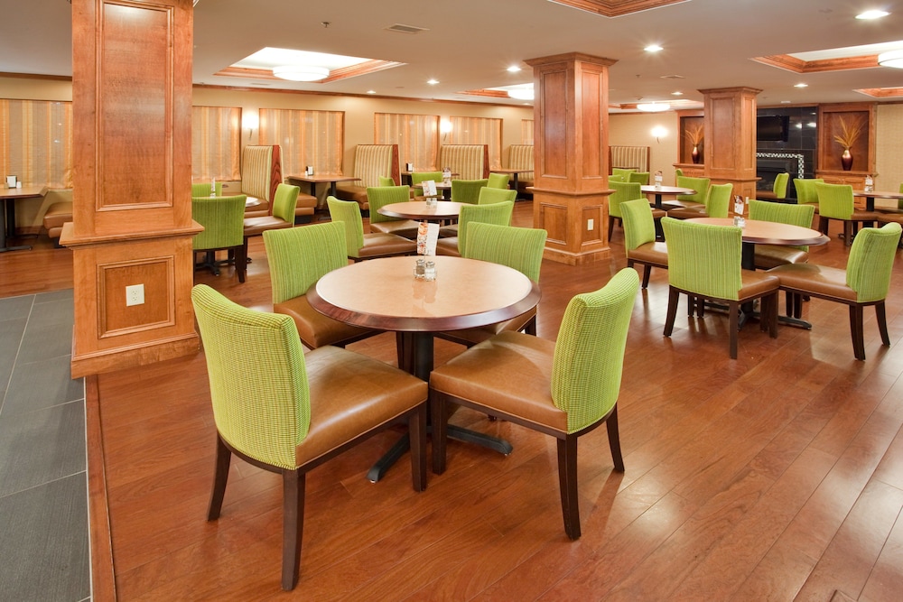 Holiday Inn Express Hotel And Suites Fredericksburg 29/44