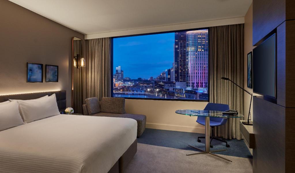 River, Standard, King Bed, Casino View
