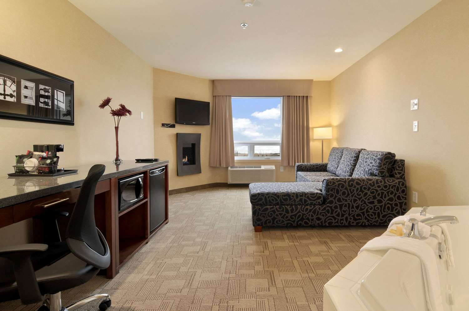 Days Inn by Wyndham Regina Airport West 31/53