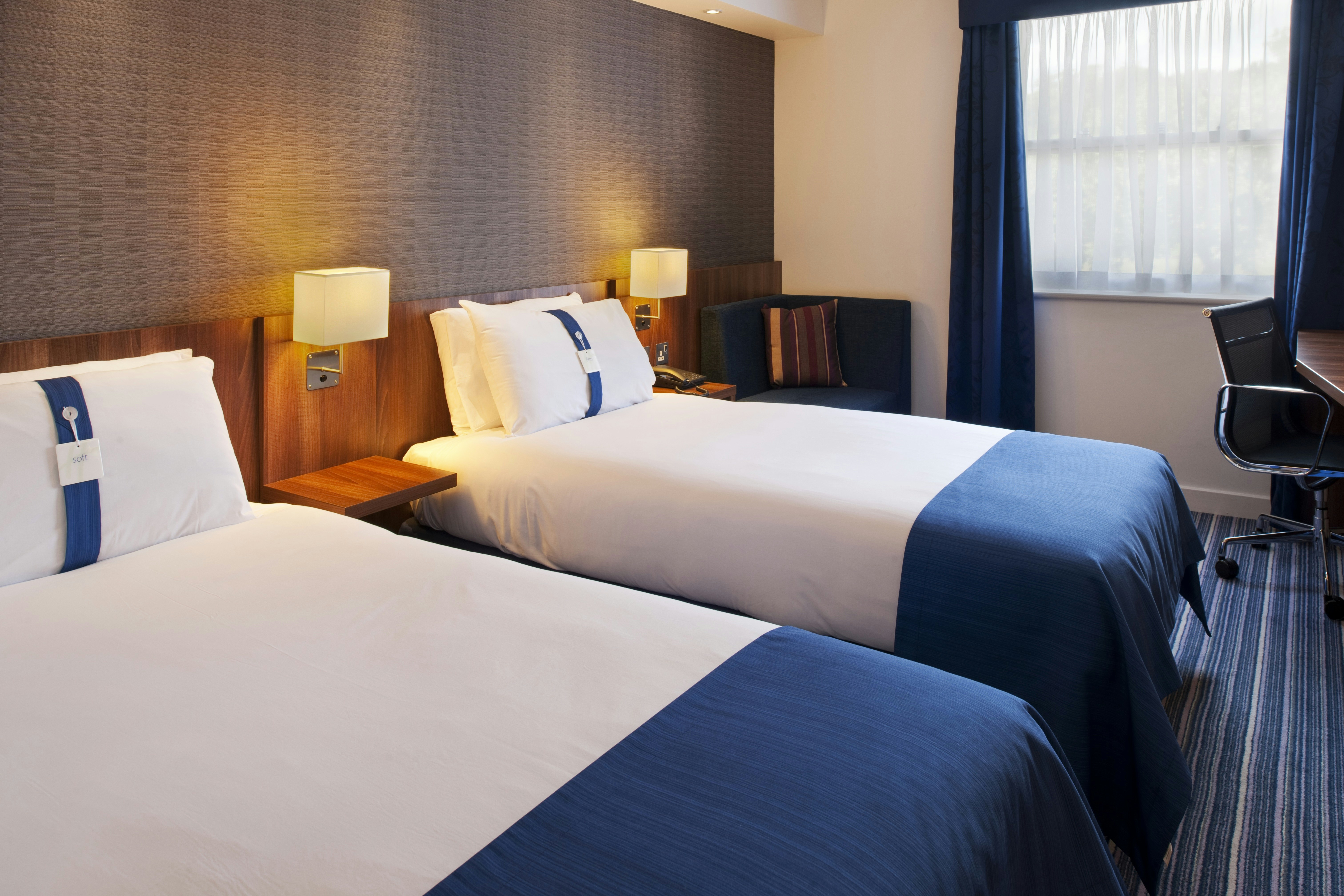 Holiday Inn Express Leeds East 12/32