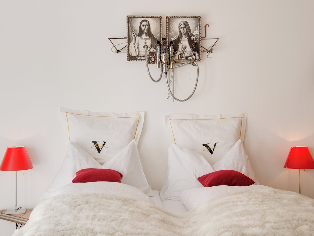 Backstage Hotel Serviced Apartments 26/53