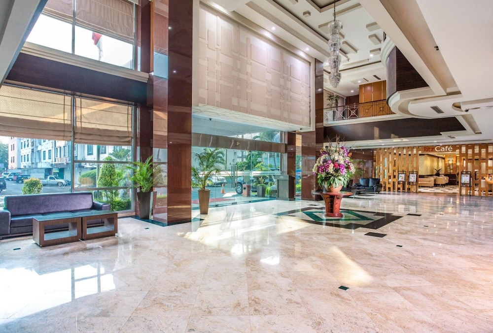 Orchardz Jayakarta Hotel 40/73
