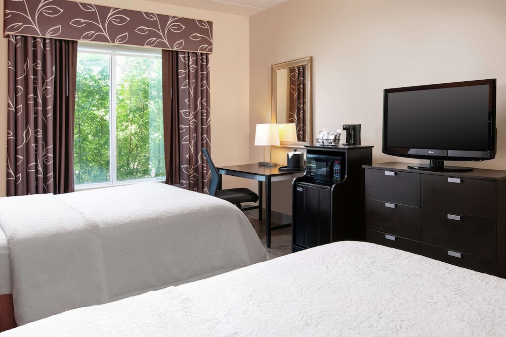 Hampton Inn & Suites Chattanooga Downtown 35/66