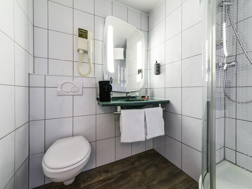 Ibis Lausanne Crissier 45/49