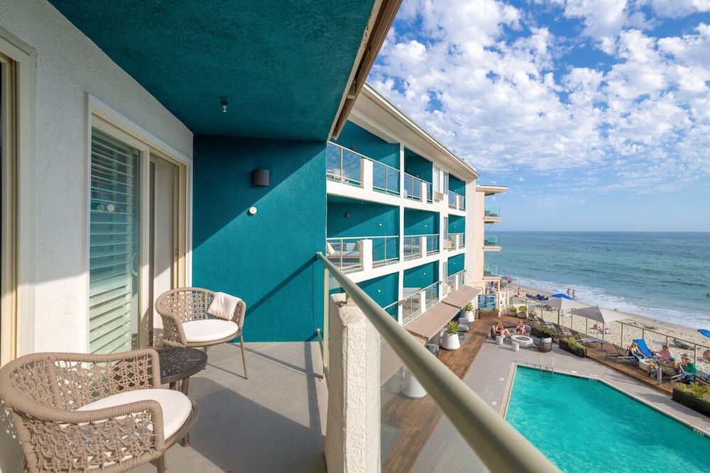 Beach Terrace Inn 79/86
