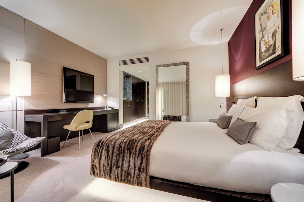 South Place Hotel 23/70