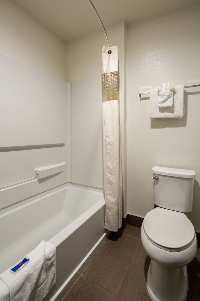 Motel6 Canoga Park, CA 31/32