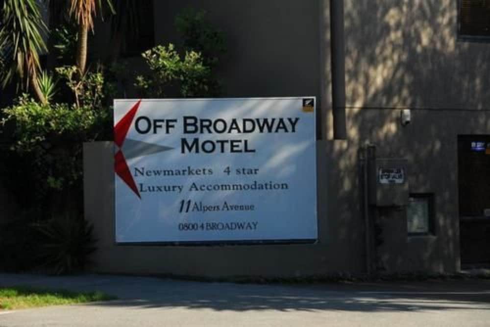 Off Broadway Motel 13/30