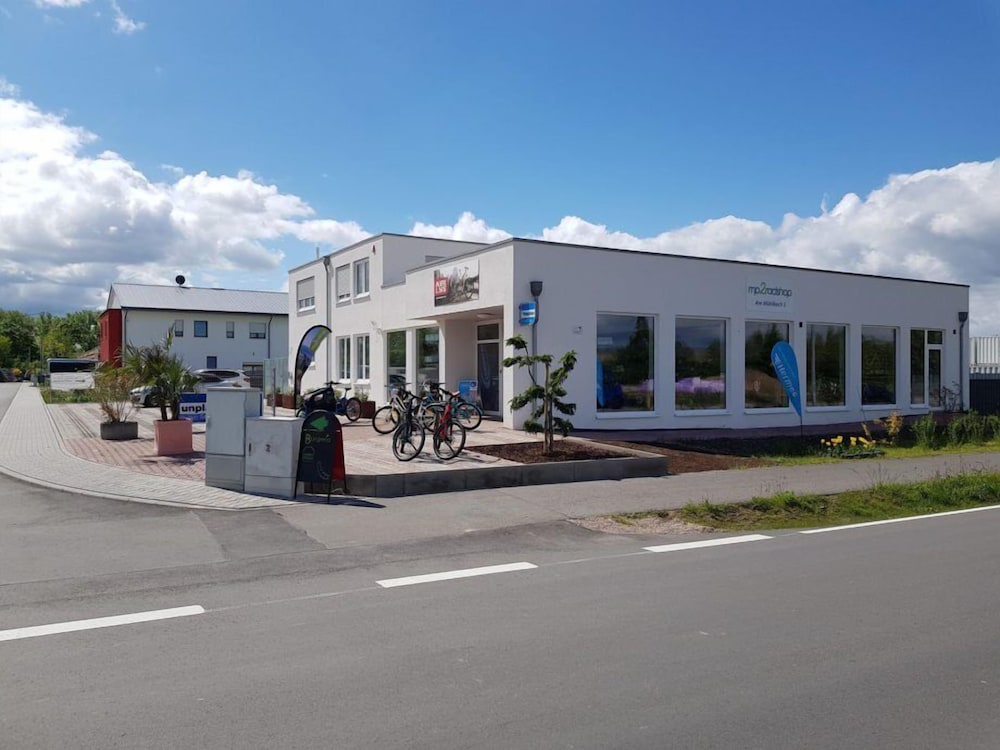 Rhein-Hotel Nierstein 64/72