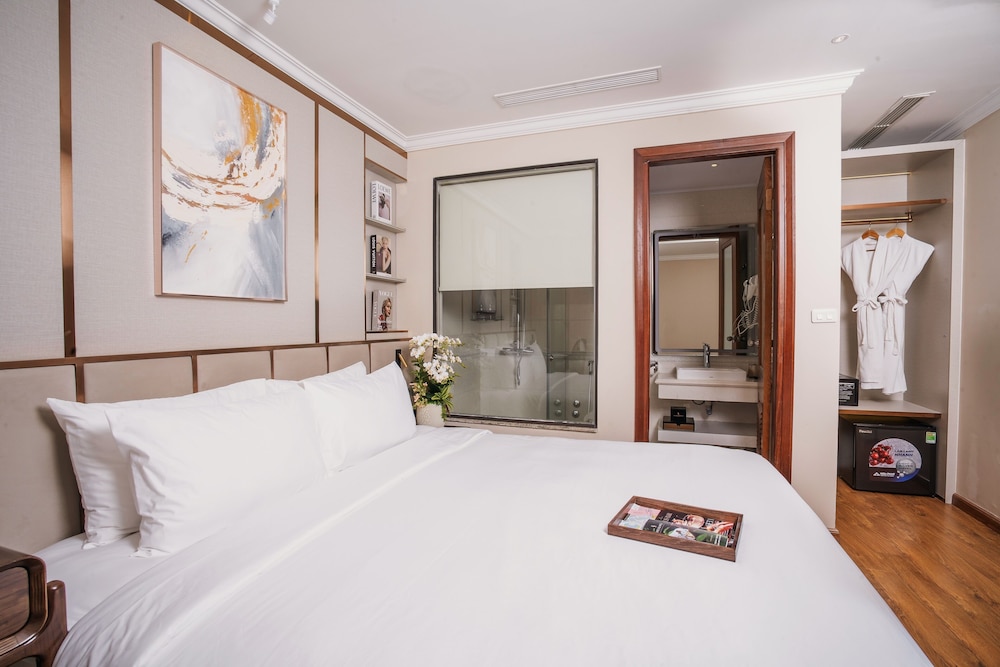 Splendid Secret Hotel 12/50