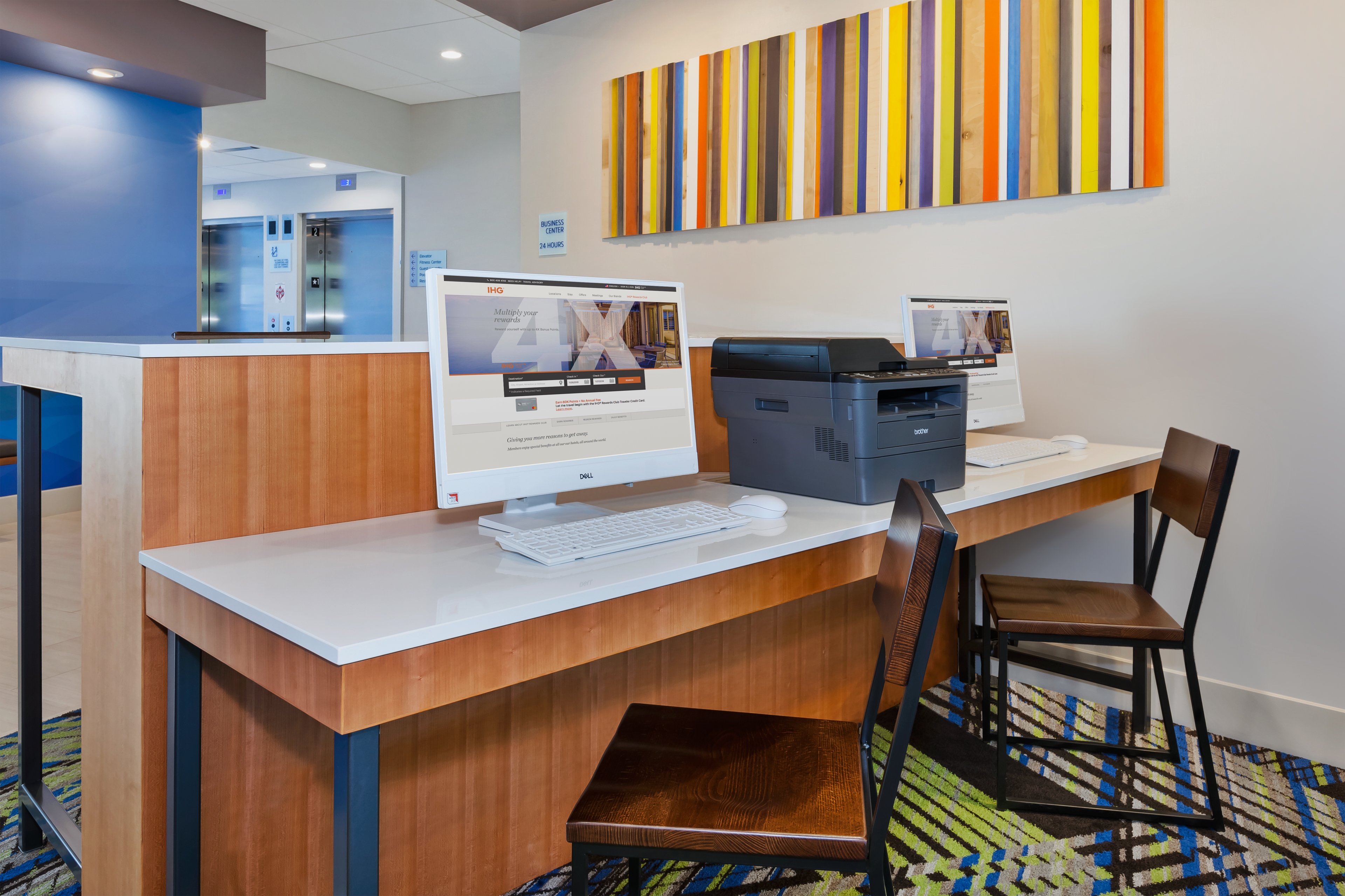 Holiday Inn Express Suites Grand Rapids Airport South 38/39